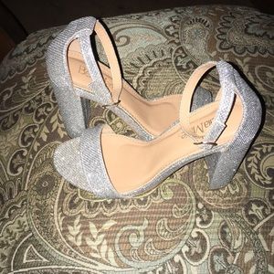 Open toe high heel sandal